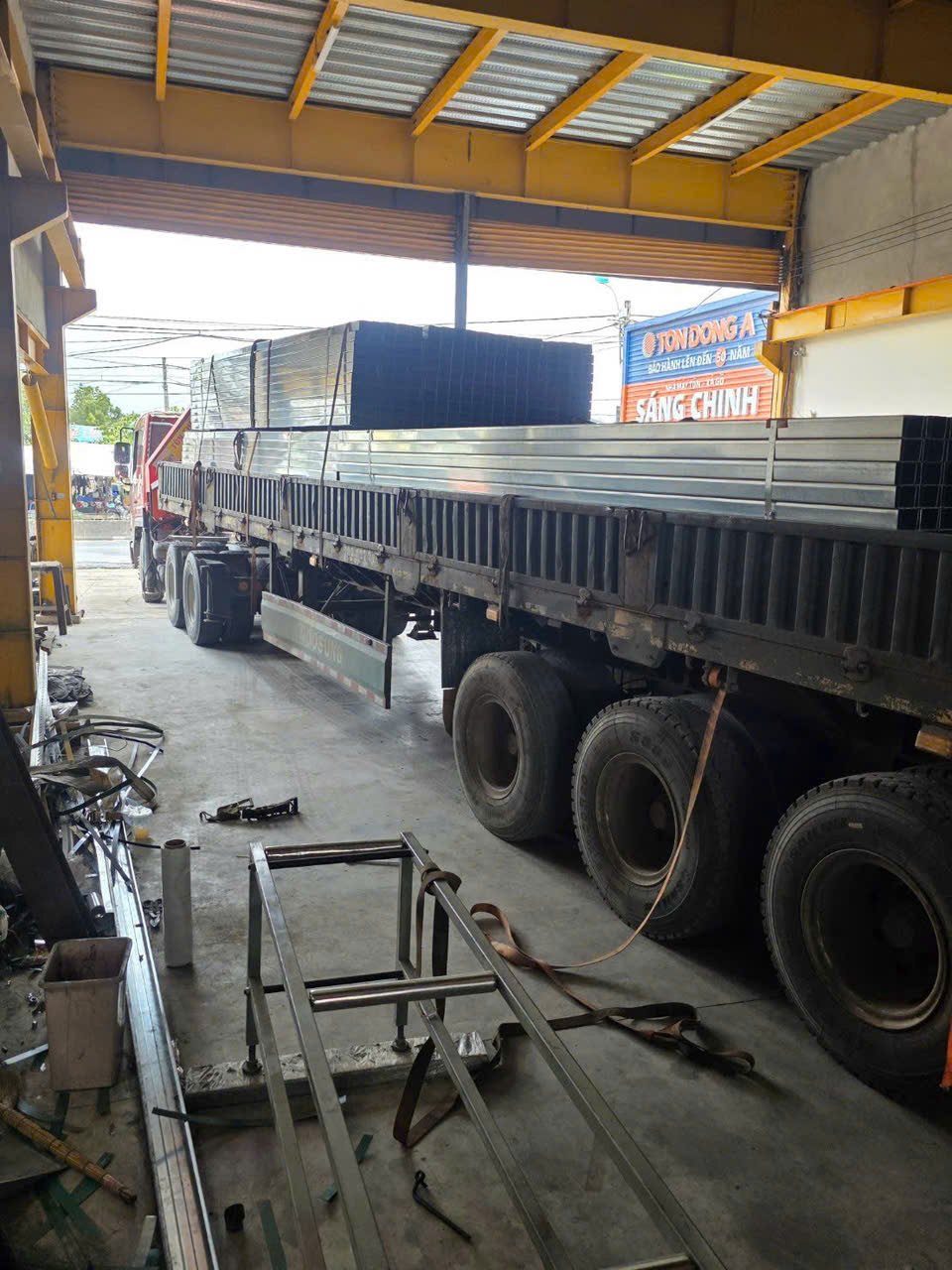 Hình 17: Thép hộp tại Sáng Chinh STEEL