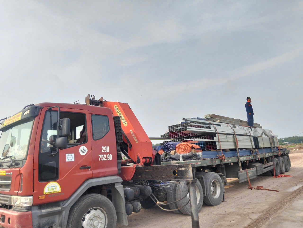 Hình 12: Thép hộp mạ kẽm tại Sáng Chinh STEEL