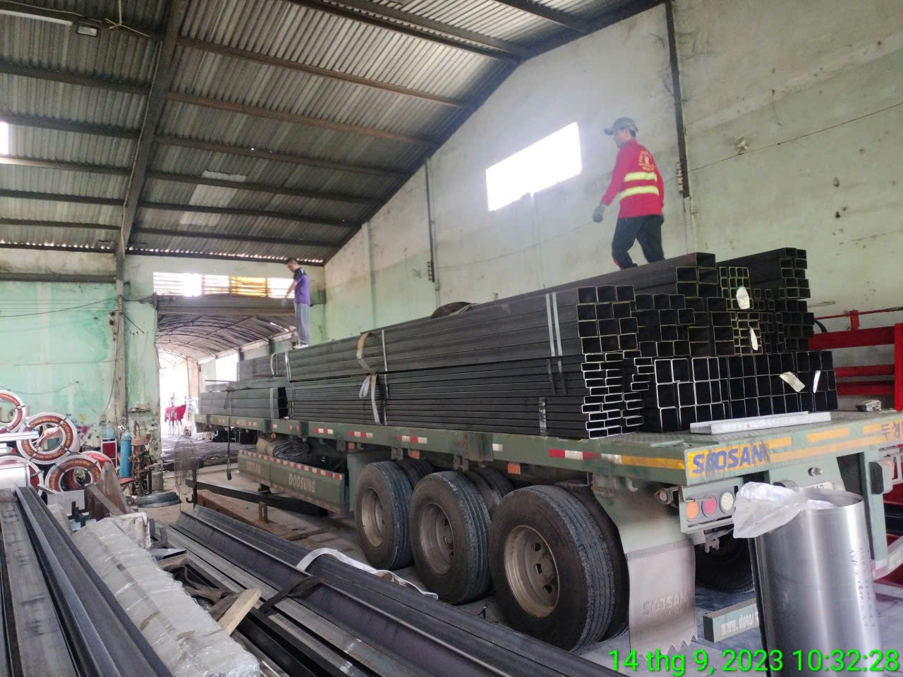 Thép hộp vuông đen