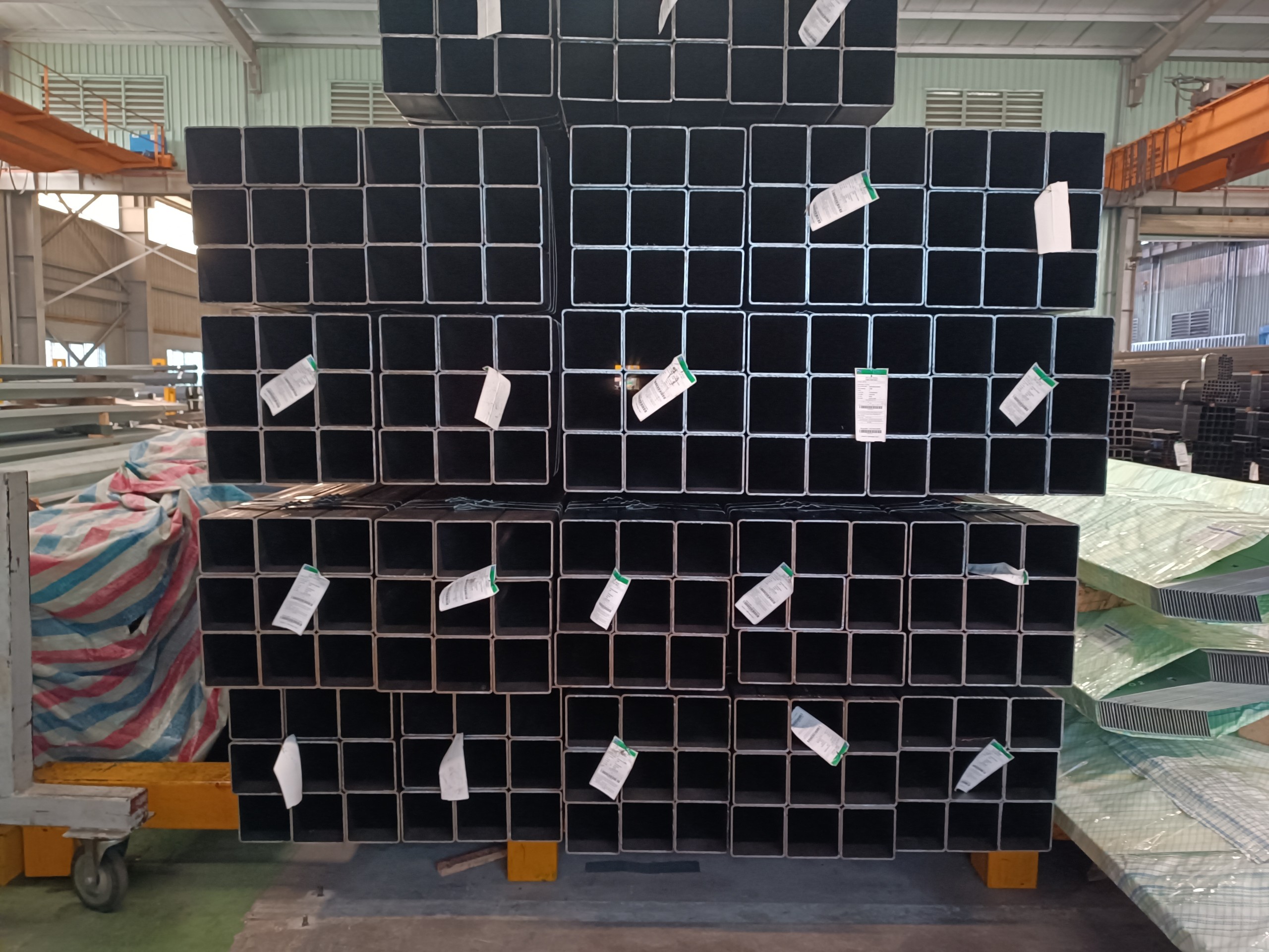 Đặc Điểm của Thép Vuông Đen